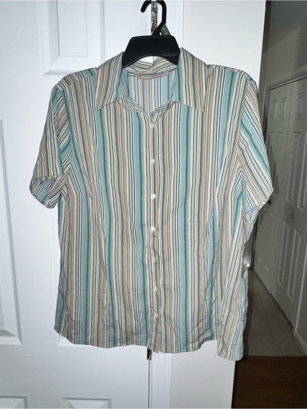 Croft & Barrow Women's 1X Short Sleeve Button Down Shirt Stretch Striped Blouse